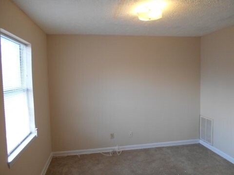 Building Photo - 7 N Crossridge Dr SE