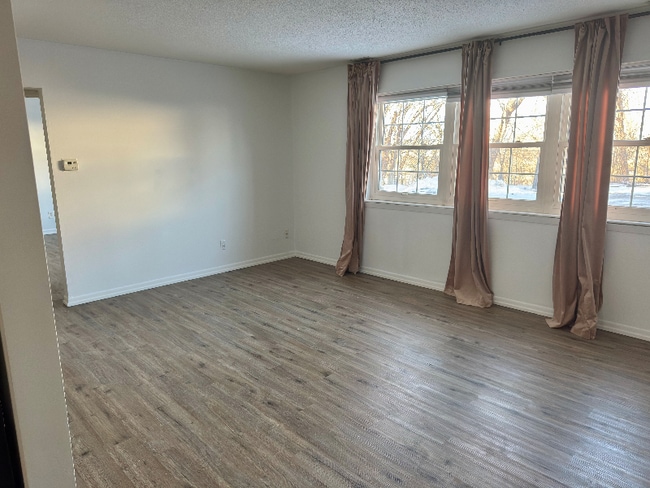 Foto del edificio - 1120 E 6th St