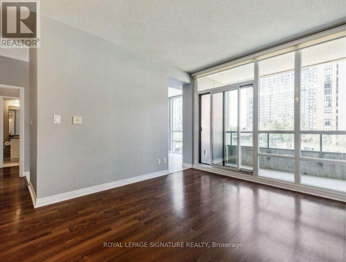 Primary Photo - 208-208 Enfield Pl