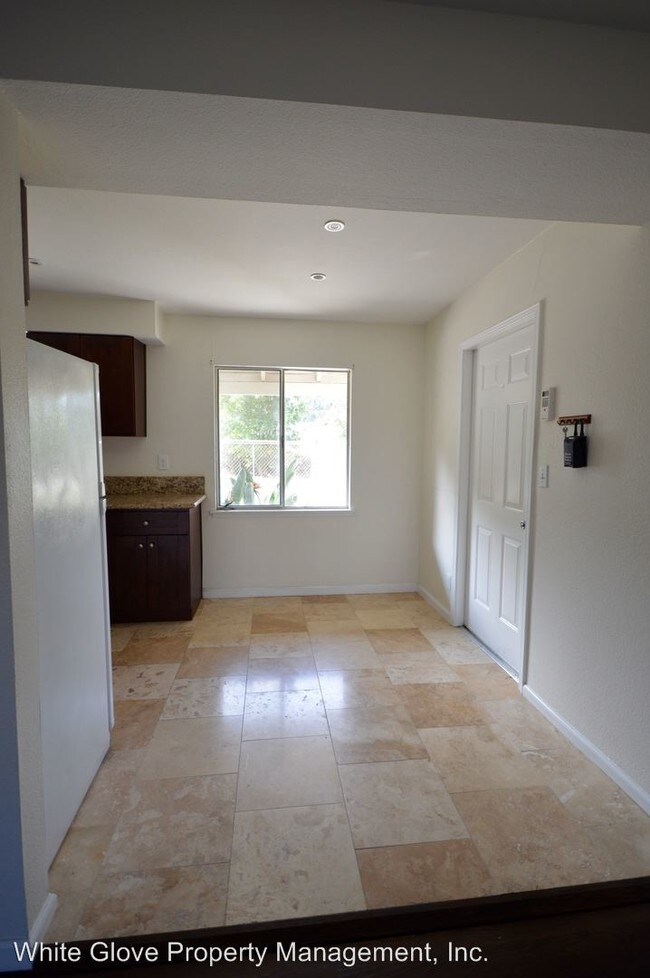 Building Photo - 3036 Spruce Pl