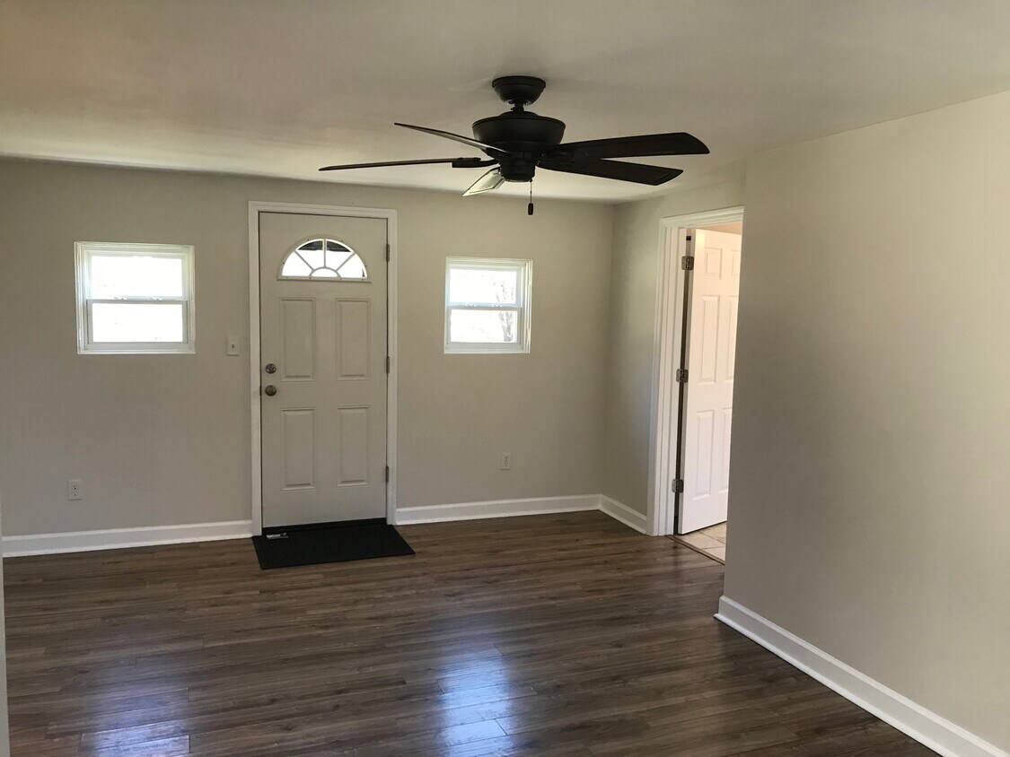 Foto principal - 266 Cliffview Rd