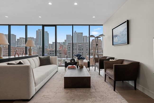 Building Photo - 366 W Superior St