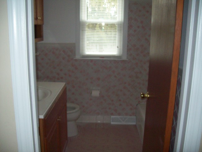 Building Photo - 22 Ulenski Dr