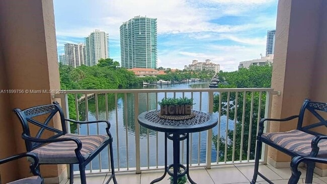 Building Photo - 19999 E Country Club Dr