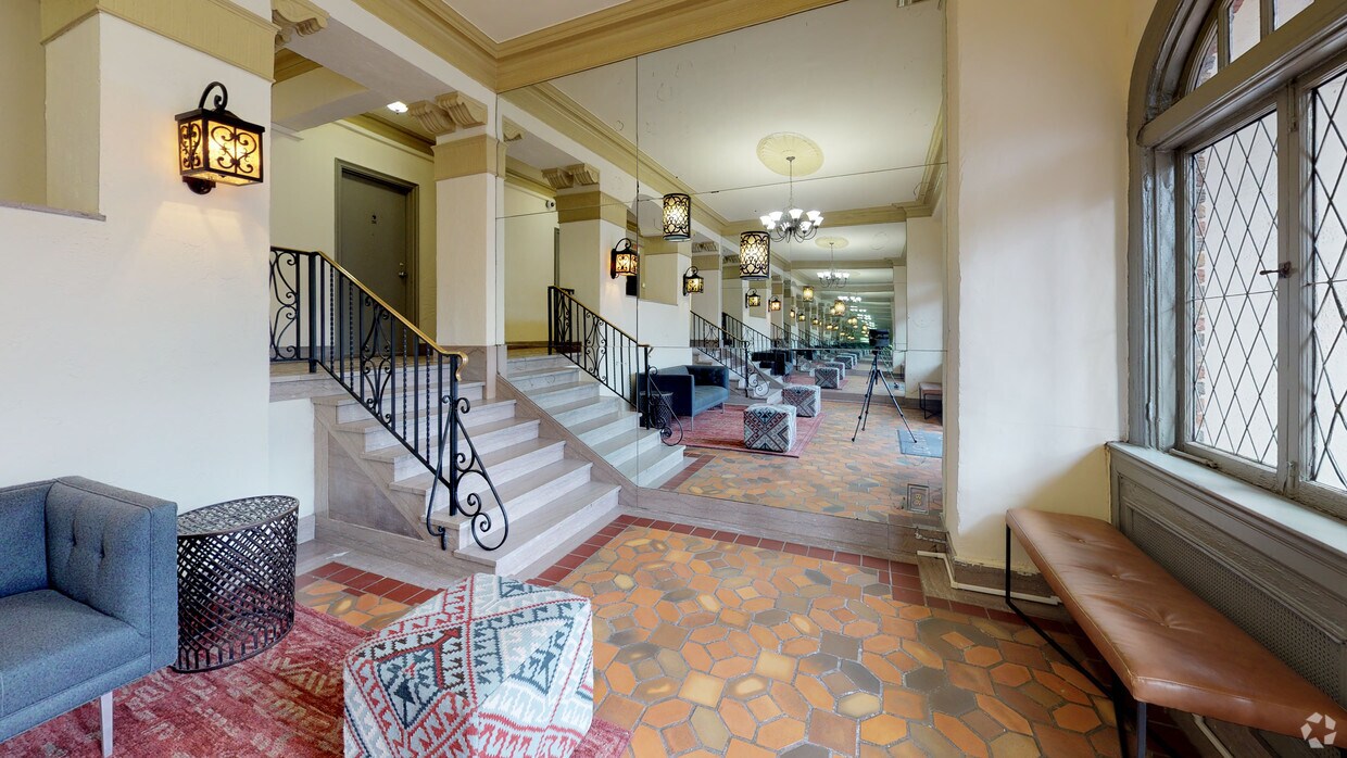 Photo - Alto Towers Apartments