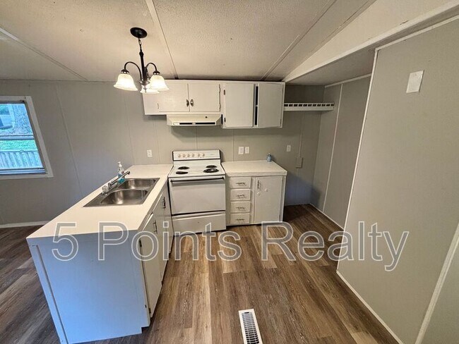 Foto del edificio - 9314 Beeler Ct