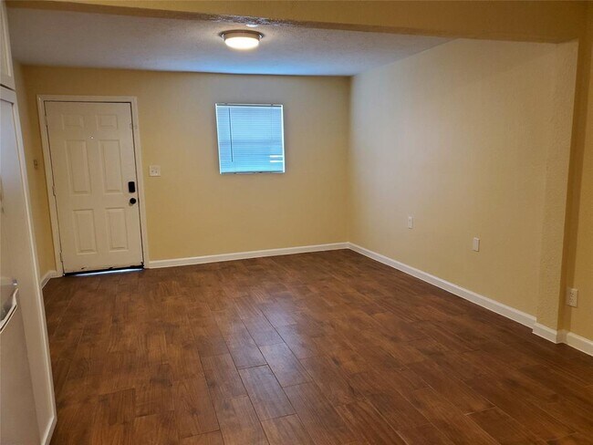 Sala de estar - 219 Jackson Ave