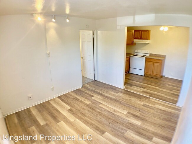 Foto del edificio - 3704 Greenwood Blvd