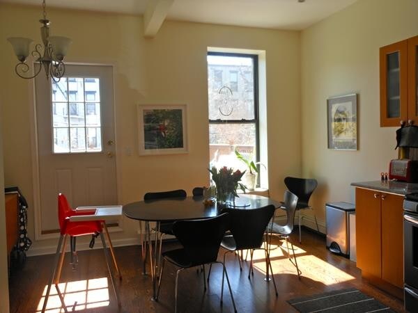 Building Photo - 382 6th Street