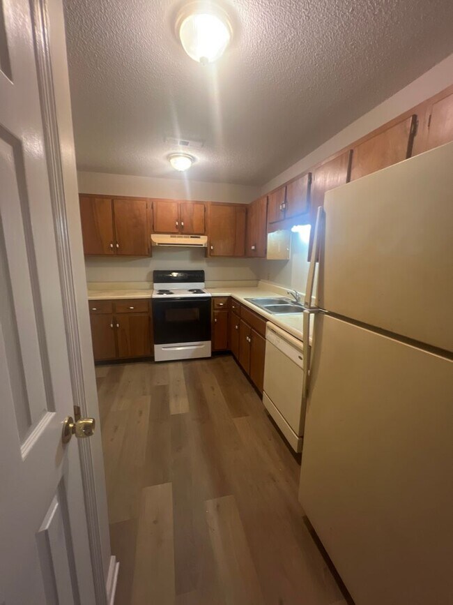 Building Photo - 69-71 Summerfield Rd