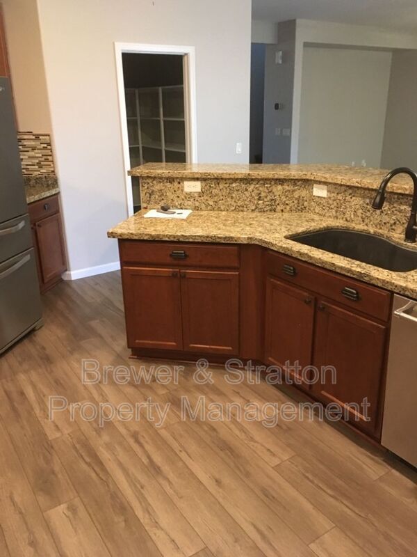 Foto del edificio - 4137 E Devon Dr