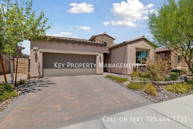 Building Photo - SINGLE STORY HOME ON THE TUSCANY GOLF COUR...