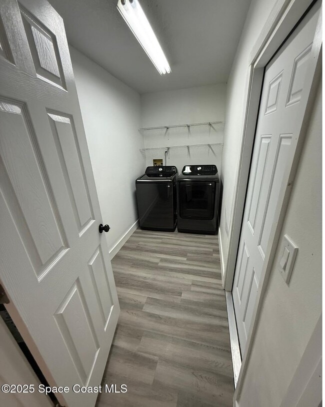 Building Photo - 304 Palm Ave