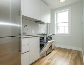 Building Photo - 136 Highland Ave