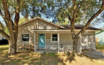 Building Photo - 5804 Cedardale Dr