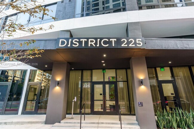 Foto del edificio - 225 N Miami Ave
