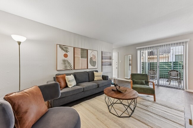 Building Photo - The Lantern Apartments