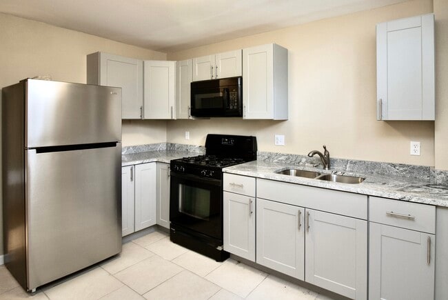 New Kitchen - 1321 Verbena St