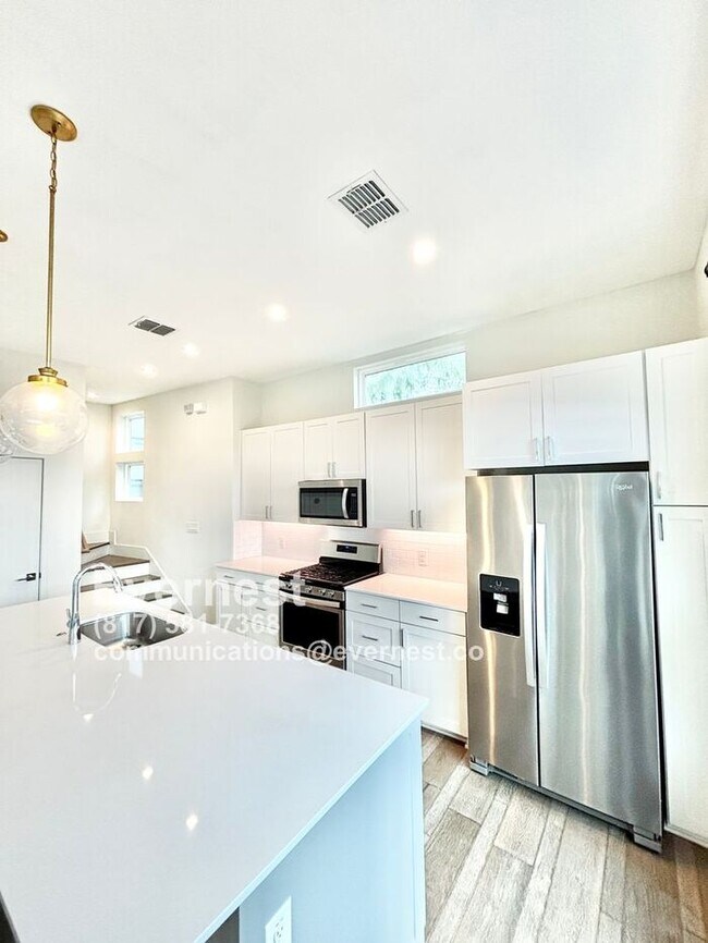 Foto del edificio - 2528 N Fitzhugh Ave