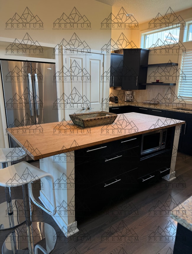 Building Photo - 2 BED 2 BATH FULLY FURNISHED HOME!!!