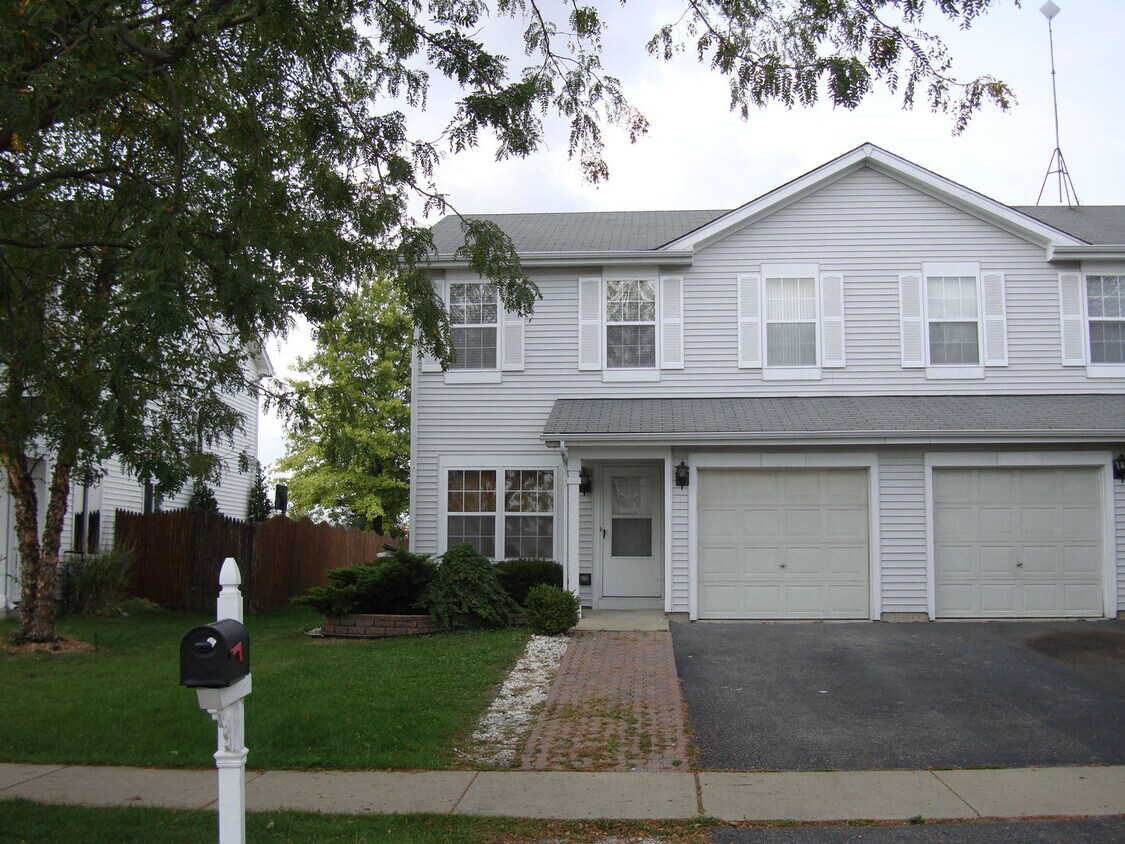 Foto principal - 2835 Cedar Glade Dr