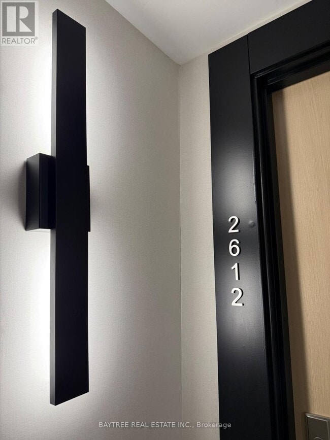 Photo du bâtiment - 395 Bloor St E