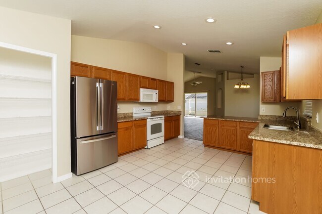 Building Photo - 7428 Tower Bridge Dr