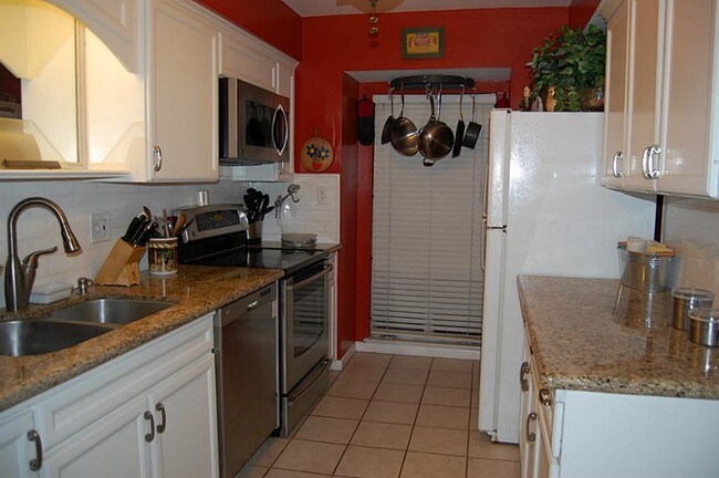 Building Photo - 2029 Winrock Blvd
