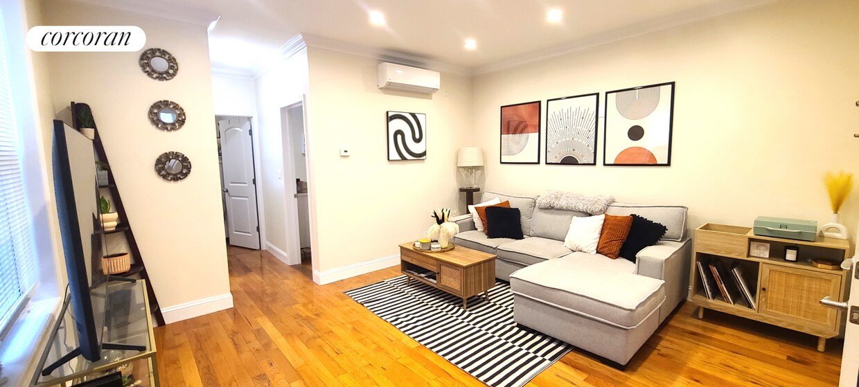 Foto principal - 30-14 34th St