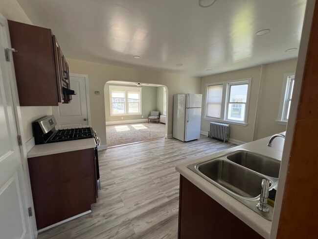 Building Photo - 20 McKinley Ter