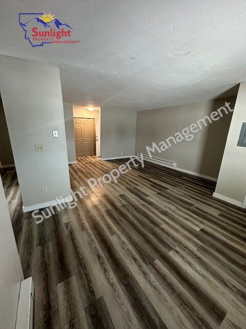 Building Photo - 120 Cedar Ave