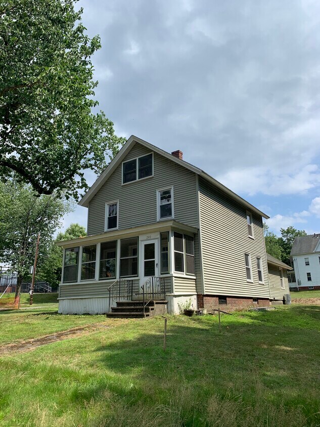 240 Northampton Rd, Amherst, MA 01002 House Rental in Amherst, MA