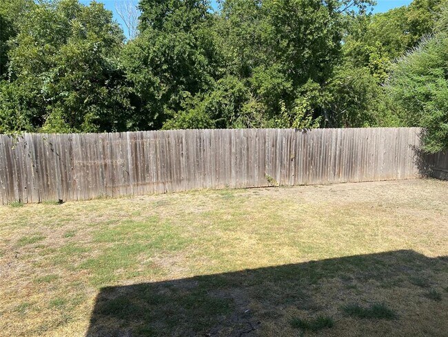 Foto del edificio - 501 Grey Feather Ct