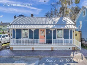 Building Photo - 23 Mulberry St