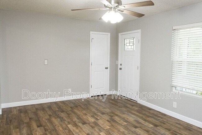 Foto del edificio - 3629 Thrushwood Dr