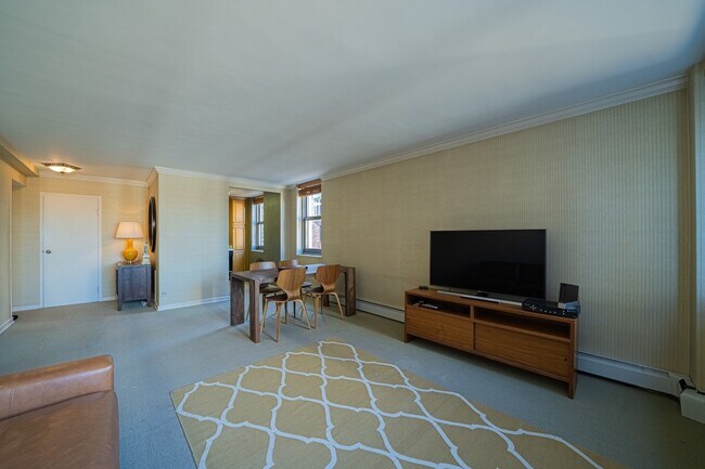 Foto del edificio - 253 E Delaware Pl