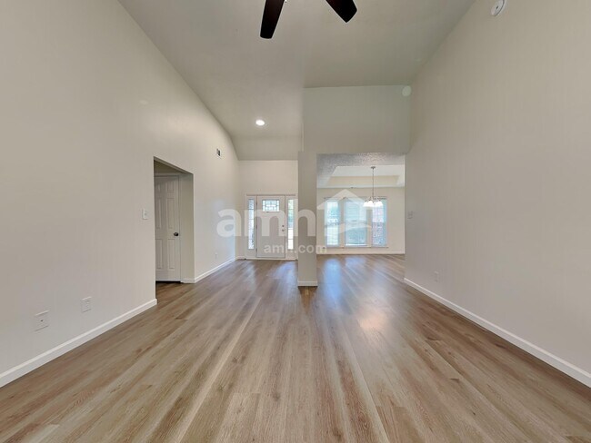 Foto del edificio - 121 Timberland Gap Rd