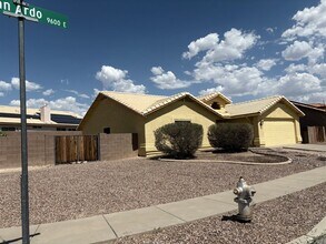 Building Photo - 9565 E Paseo San Ardo