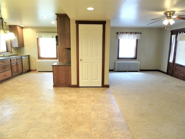 Building Photo - 1622 Peiffer Hill Rd