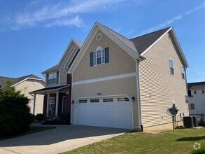 Building Photo - 2543 Kensington Way