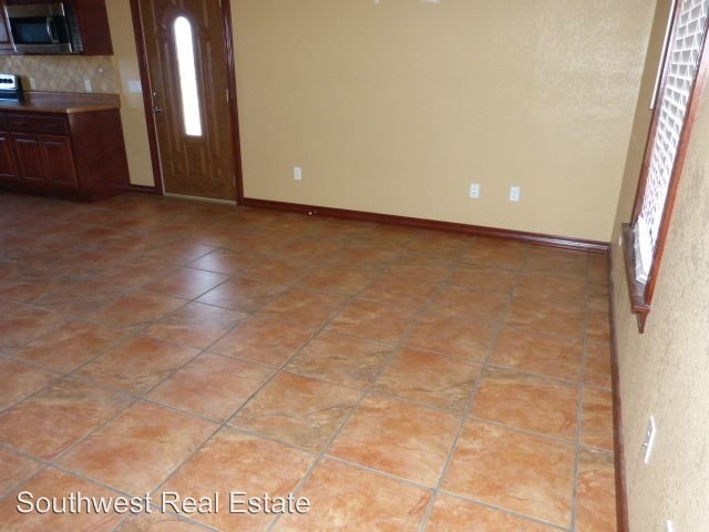 Building Photo - 2 br, 1 bath Apartment - 410 Eunice