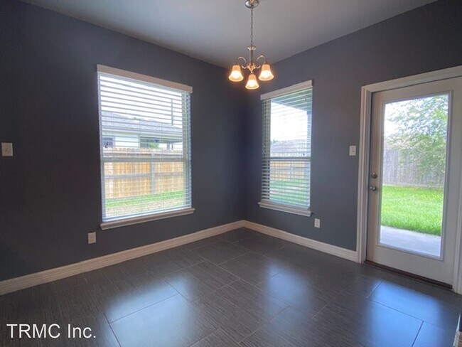 Building Photo - 4 br, 2 bath House - 2214 TORRENTE DR