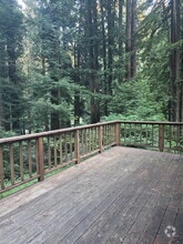 Building Photo - 244 Madrone Dr