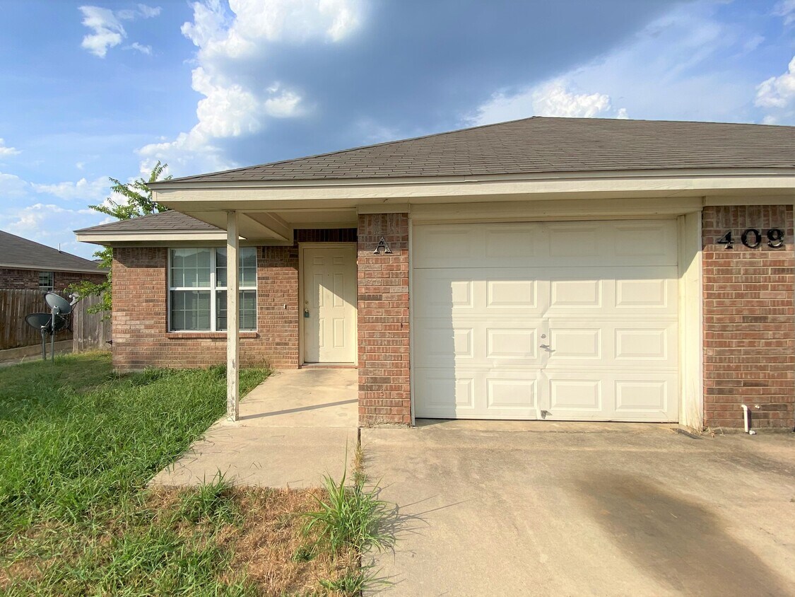 409 W Dale Ave Unit A, Nolanville, TX 76559 Apartments in Nolanville