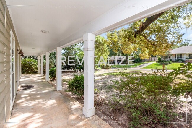 Foto del edificio - 2949 Cloverland Ct