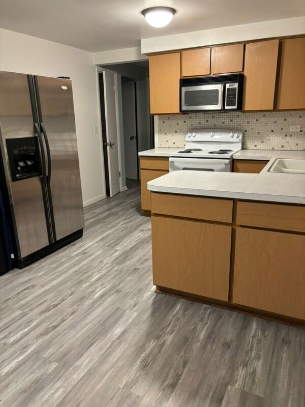 Foto del edificio - 7344 W Belmont Ave