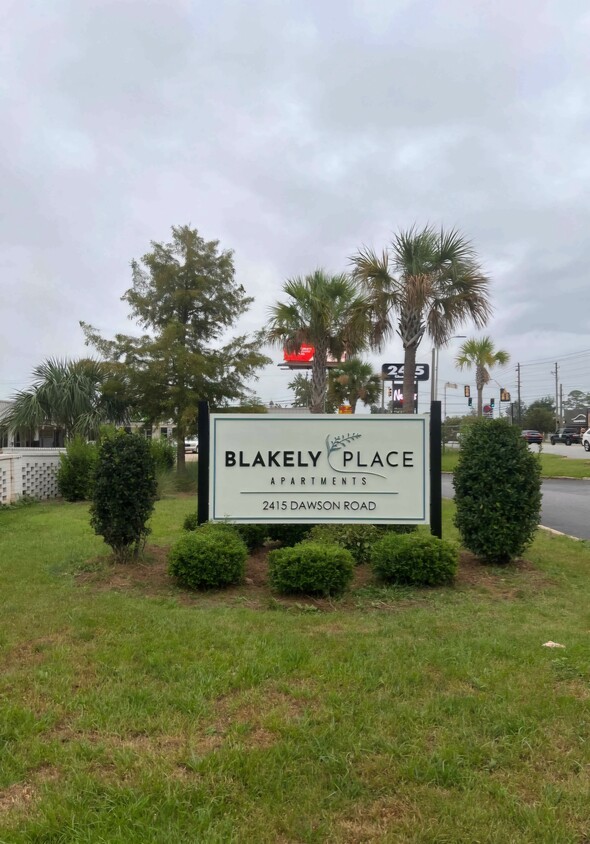 Foto principal - Blakely Place Apartments