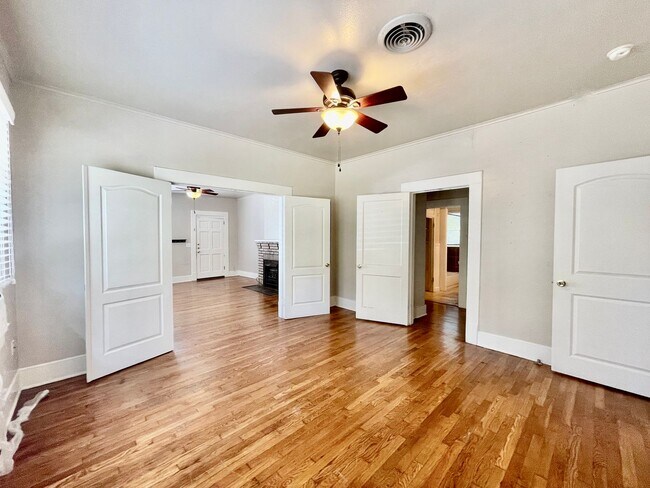 Foto del edificio - Charming + Convenience - 3 Bedroom, 2 Bathroom Home