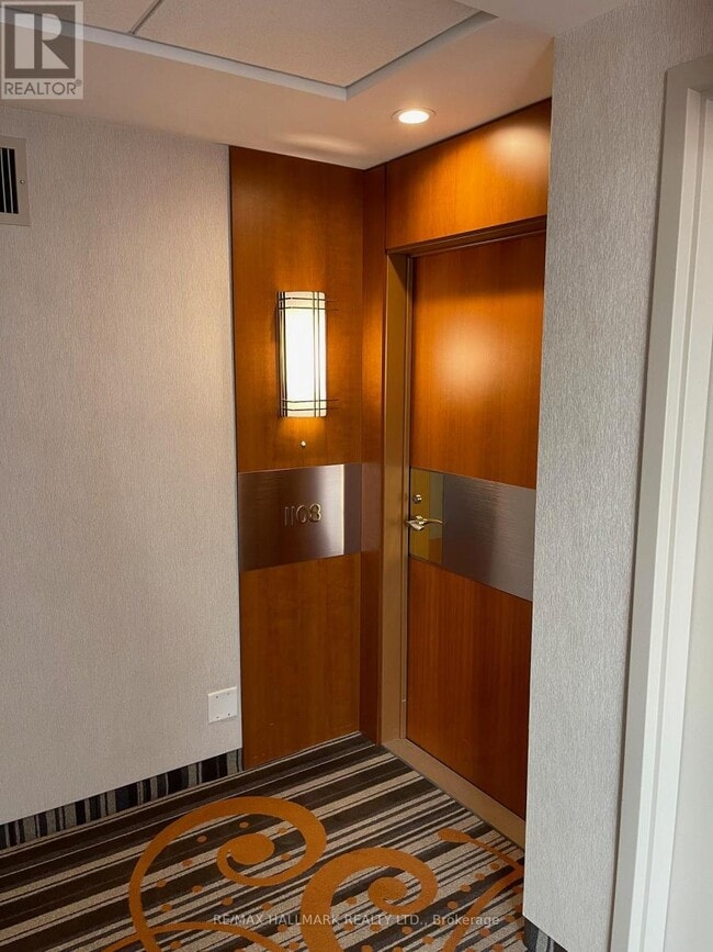 Building Photo - 211 Queens Quay W