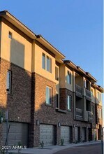 Building Photo - 17850 N 68th St